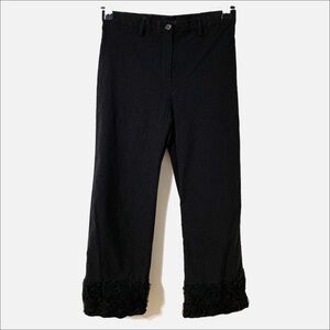 Nally & Millie Cropped Straight Leg Pants Floral Ribbon Cuff Flat Front Black ⬛️